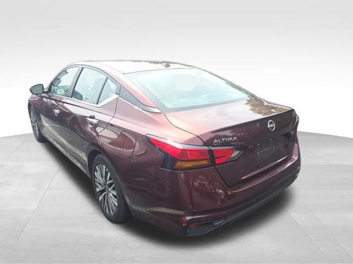 Garnet Pearl Metallic 2025 Nissan Altima 2.5 SV