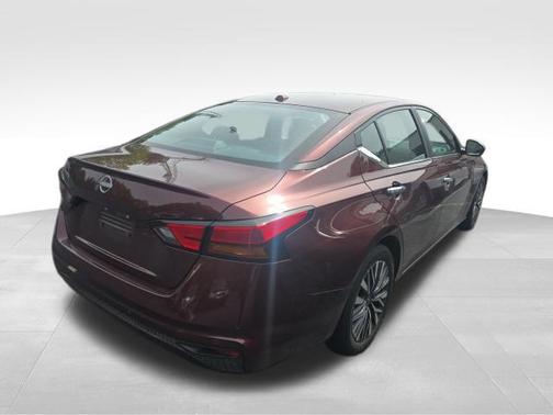 Garnet Pearl Metallic 2025 Nissan Altima 2.5 SV