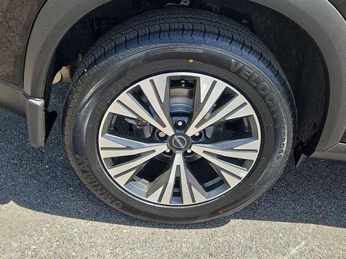 Black 2023 Nissan Rogue SV