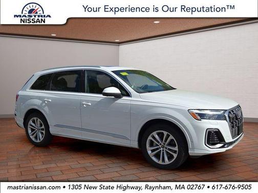 Carrara White 2025 Audi Q7 55 Premium Plus