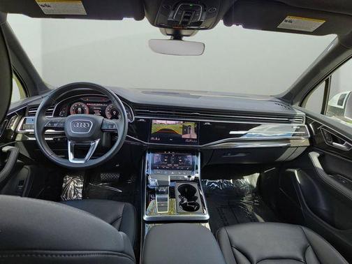 Carrara White 2025 Audi Q7 55 Premium Plus