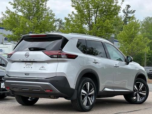 2022 Nissan Rogue SL