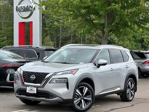 2022 Nissan Rogue SL