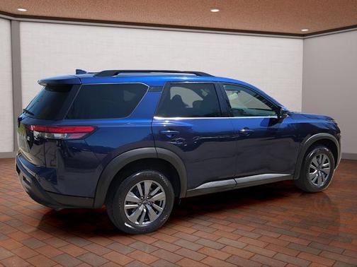 Deep Ocean Blue 2025 Nissan Pathfinder SV