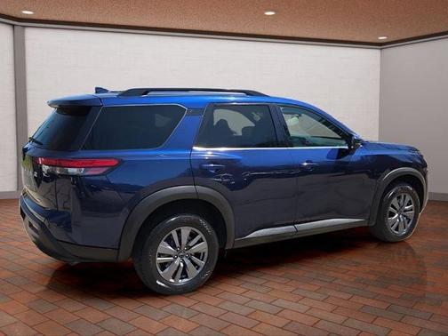 Deep Ocean Blue 2025 Nissan Pathfinder SV