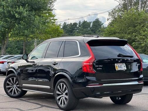 2024 Volvo XC90 B6 Plus Bright Theme 7-Seater