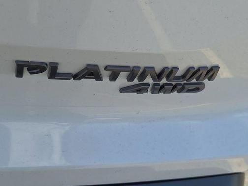 White / Black 2026 Nissan Pathfinder Platinum
