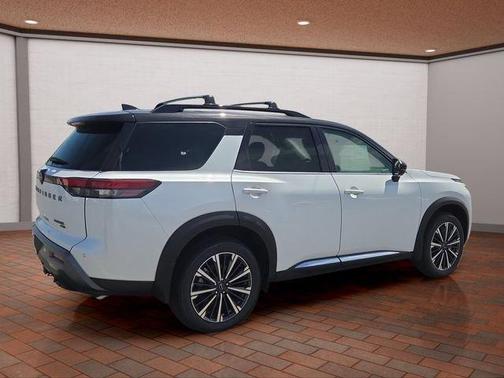 White / Black 2026 Nissan Pathfinder Platinum