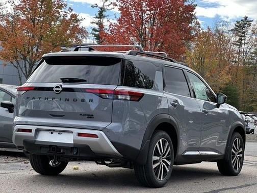 2025 Nissan Pathfinder Platinum