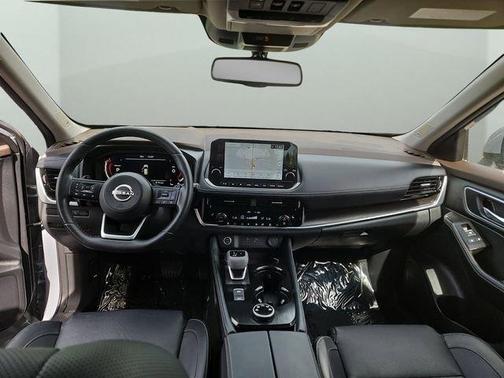 Boulder Gray Pearl 2023 Nissan Rogue Platinum