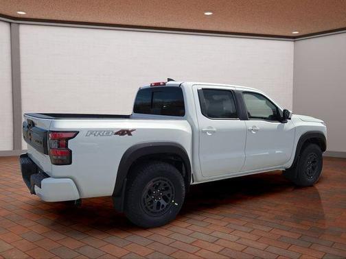 Glacier White 2026 Nissan Frontier PRO-4X