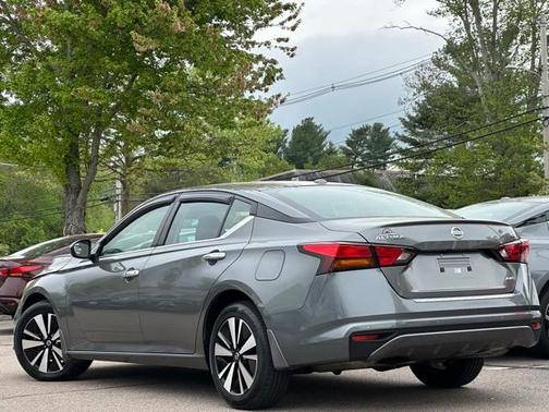 2022 Nissan Altima 2.5 SV
