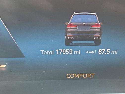 Black Sapphire Metallic 2026 BMW X7 xDrive40i