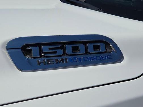 Bright White Clearcoat 2023 RAM 1500 Limited