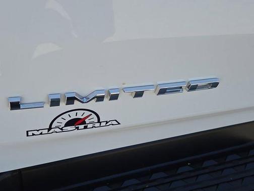 Bright White Clearcoat 2023 RAM 1500 Limited