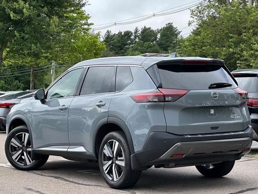 2022 Nissan Rogue SL
