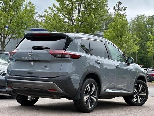 2022 Nissan Rogue SL