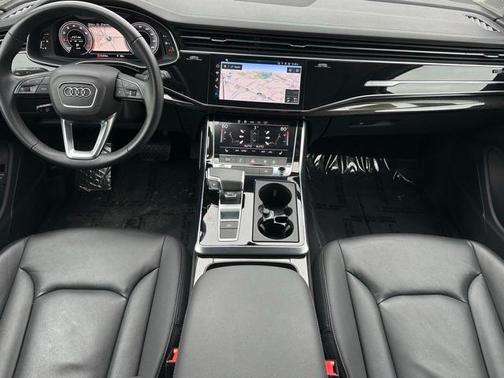 2024 Audi Q7 45 Premium Plus