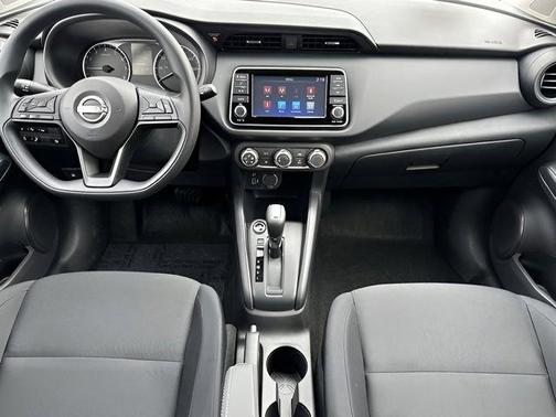 Gun Metallic 2025 Nissan Kicks Play S