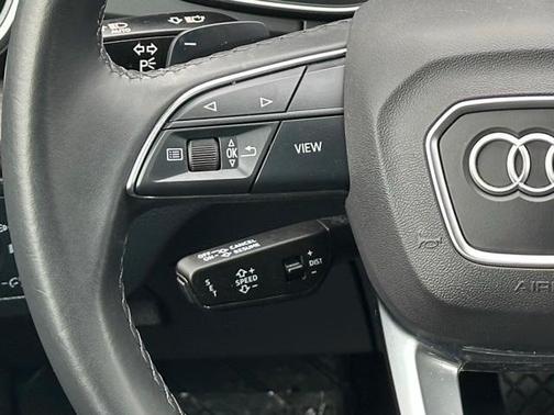 2024 Audi Q5 45 S line quattro Premium