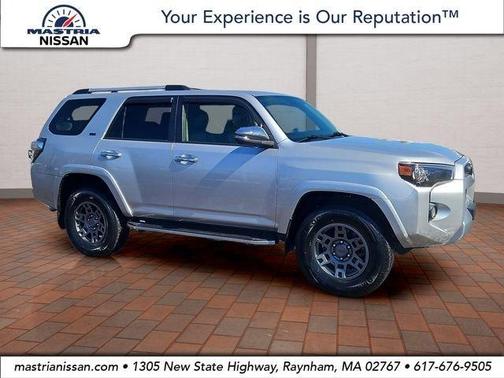 Classic Silver Metallic 2019 Toyota 4Runner SR5