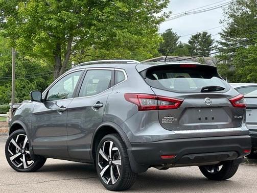 2022 Nissan Rogue Sport SL