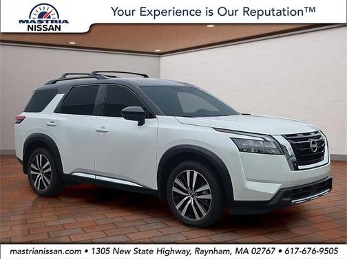 2025 Nissan Pathfinder Platinum