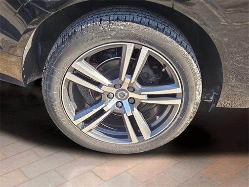 2019 Volvo XC60 T5 Momentum