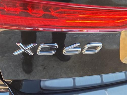 2019 Volvo XC60 T5 Momentum