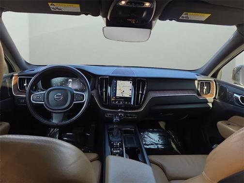 2019 Volvo XC60 T5 Momentum