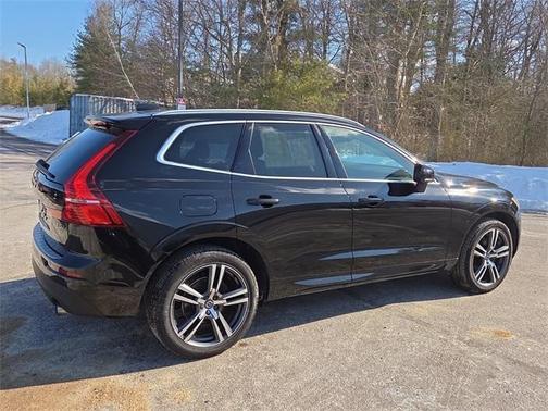 2019 Volvo XC60 T5 Momentum