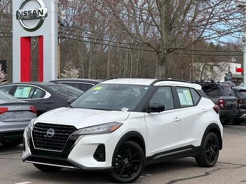 2024 Nissan Kicks SR