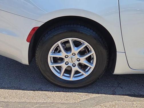 Silver Mist Clearcoat 2024 Chrysler Pacifica Touring-L