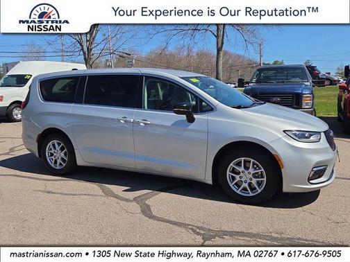 Silver Mist Clearcoat 2024 Chrysler Pacifica Touring-L