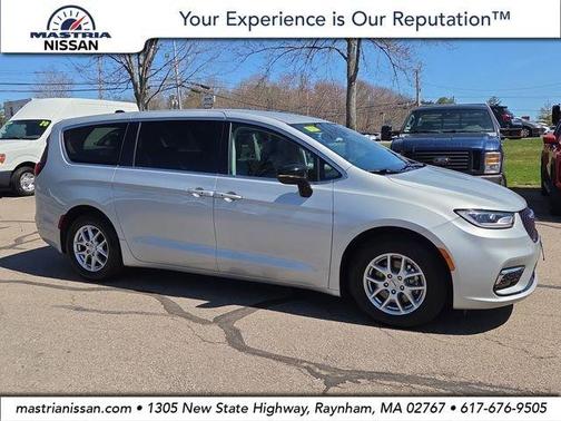 Silver Mist Clearcoat 2024 Chrysler Pacifica Touring-L