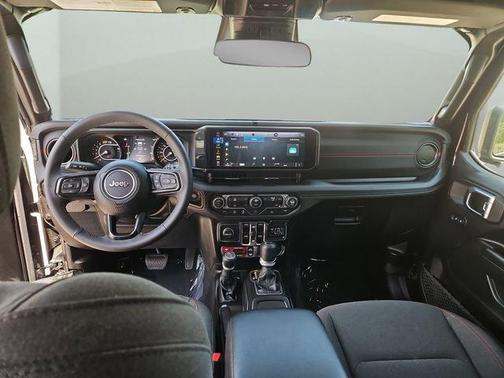 Black Clearcoat 2026 Jeep Wrangler Rubicon