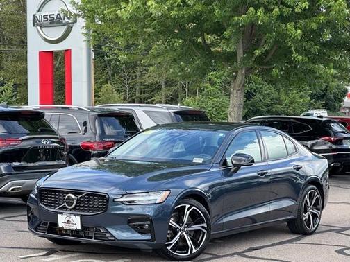 2025 Volvo S60 B5 Core