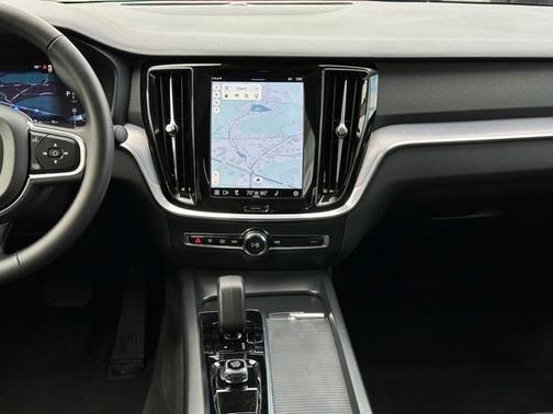 2025 Volvo S60 B5 Core