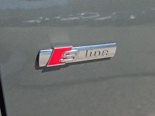 Chronos Gray Metallic 2025 Audi Q3 45 S line Premium