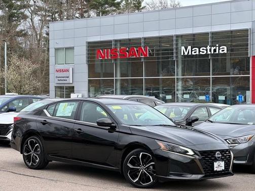 2023 Nissan Altima 2.5 SR
