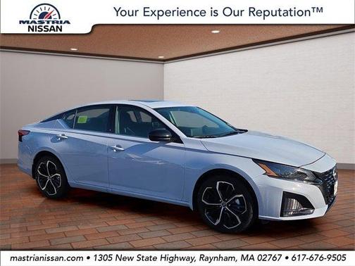 2025 Nissan Altima SR