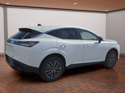 Everest White P 2026 Nissan Murano SL