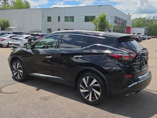 Black 2023 Nissan Murano SL