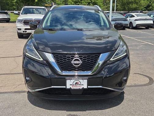 Black 2023 Nissan Murano SL