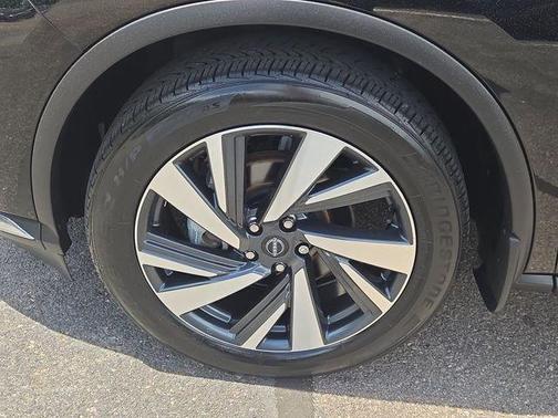 Black 2023 Nissan Murano SL