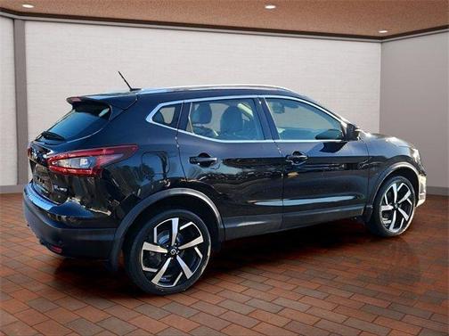 2022 Nissan Rogue Sport SL