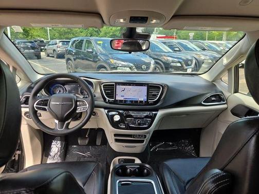 Diamond Black 2024 Chrysler Pacifica Touring-L