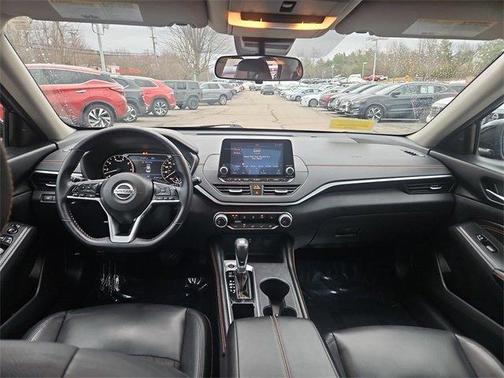 2020 Nissan Altima 2.0 SR