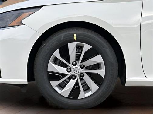 2025 Nissan Altima S