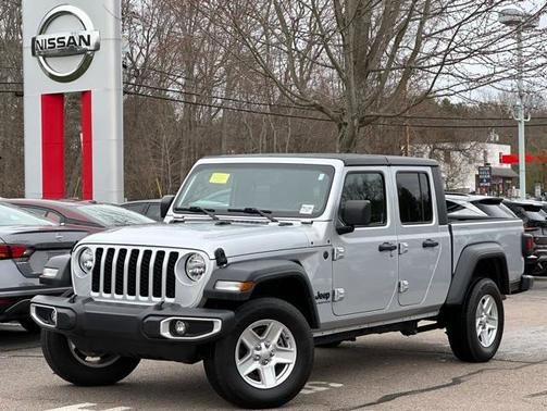 2023 Jeep Gladiator Sport